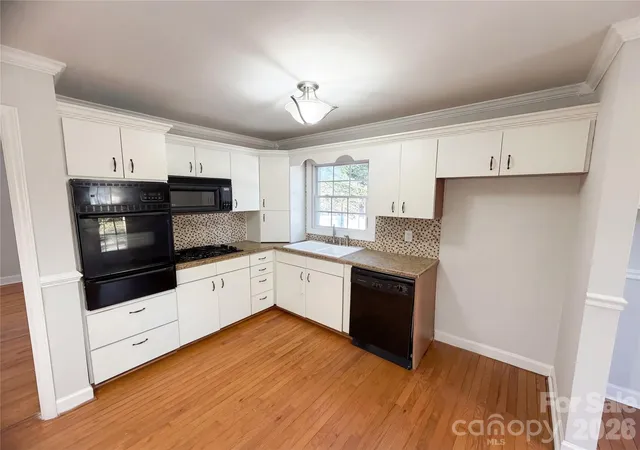 Photo 2 of Single family home for sale at 1512 Buckingham Ave, Gastonia, NC 28054 | MLS# 4357288 | Listing updated on 2026-10-01