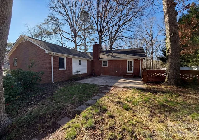 Photo 4 of Single family home for sale at 1512 Buckingham Ave, Gastonia, NC 28054 | MLS# 4357288 | Listing updated on 2026-10-01