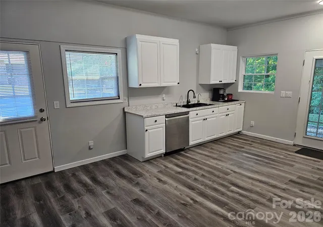 Photo 4 of Sale Pending at 669 Old Lowgap Rd, Mount Airy, NC 27030 | MLS# 4357343 | Listing updated on 2026-10-09