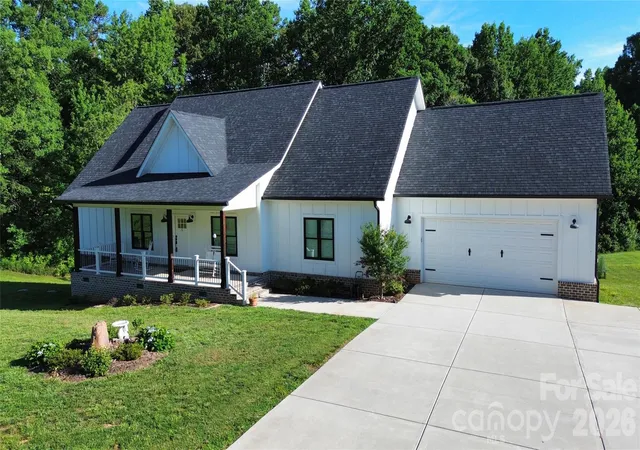 Homes for sale in Iron Station, NC | 5345 Christopher Rd, Iron Station, NC 28080 | MLS# 4357522