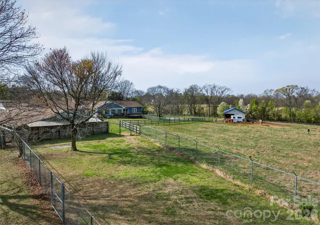 Photo 4 of Single family home for sale at 341 Ridings Rd, Chesnee, SC 29323 | MLS# 4357551 | Listing updated on 2026-09-06