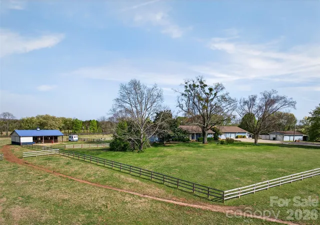 Photo 1 of Single family home for sale at 341 Ridings Rd, Chesnee, SC 29323 | MLS# 4357551 | Listing updated on 2026-09-06
