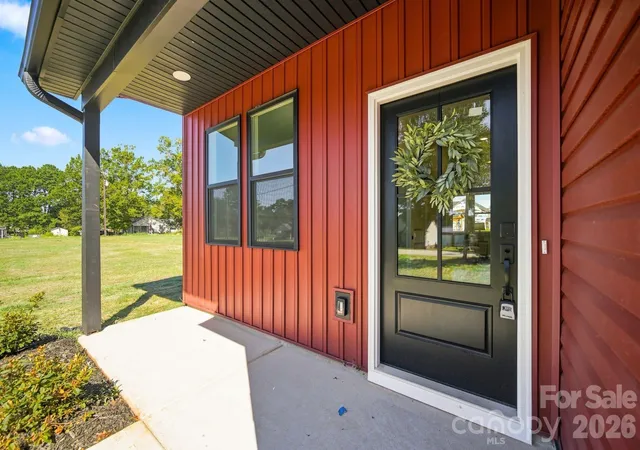 Photo 3 of Single family home for sale at 3230 Deal Rd, Mooresville, NC 28115 | MLS# 4357589 | Listing updated on 2026-09-20