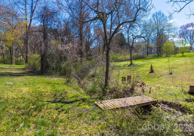 14th image of 218 W 28th St, Newton, NC 28658 | MLS# 4357598
