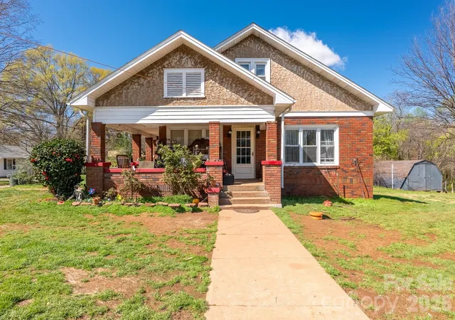 1st image of 218 W 28th St, Newton, NC 28658 | MLS# 4357598