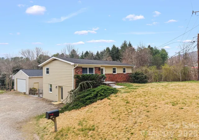 2nd image of 26 Cedar Hill Rd, Asheville, NC 28806 | MLS# 4357706