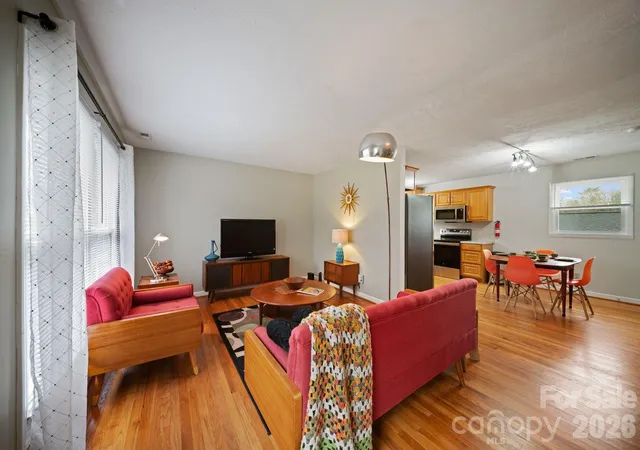 Photo 3 of Single family home for sale at 26 Cedar Hl Rd, Asheville, NC 28806 | MLS# 4357706 | Listing updated on 2026-09-16