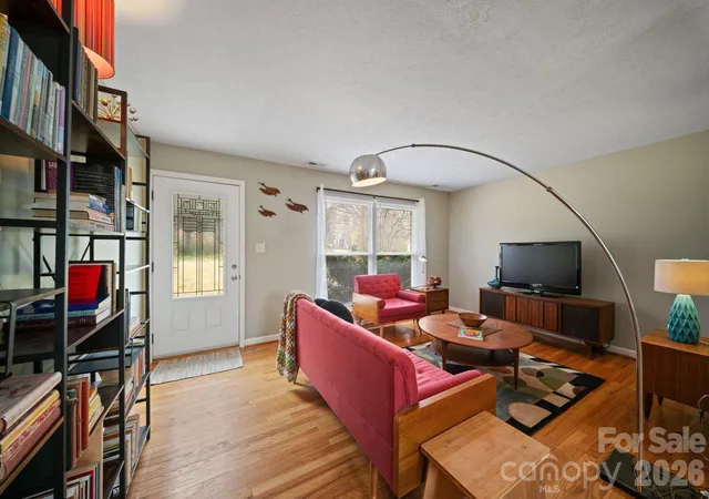 Photo 4 of Single family home for sale at 26 Cedar Hl Rd, Asheville, NC 28806 | MLS# 4357706 | Listing updated on 2026-09-16