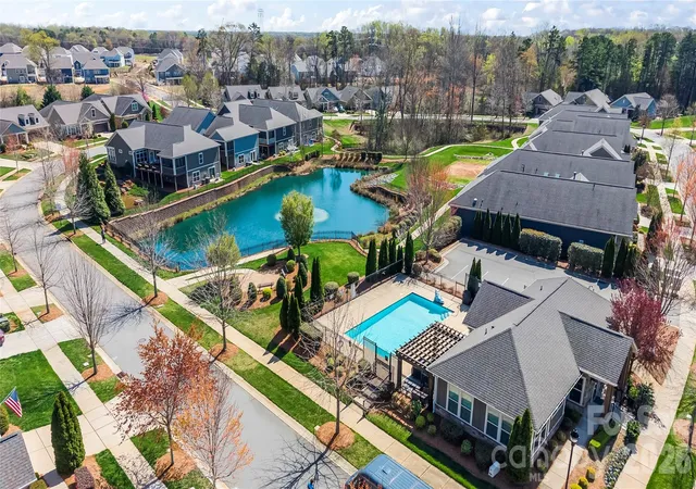 45th image of 8020 Parknoll Dr, Huntersville, NC 28078 | MLS# 4358125
