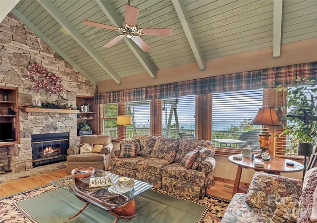 Photo 3 of Single family home for sale at 21 Ivy Ridge Rd, Burnsville, NC 28714 | MLS# 4358150 | Listing updated on 2026-08-07