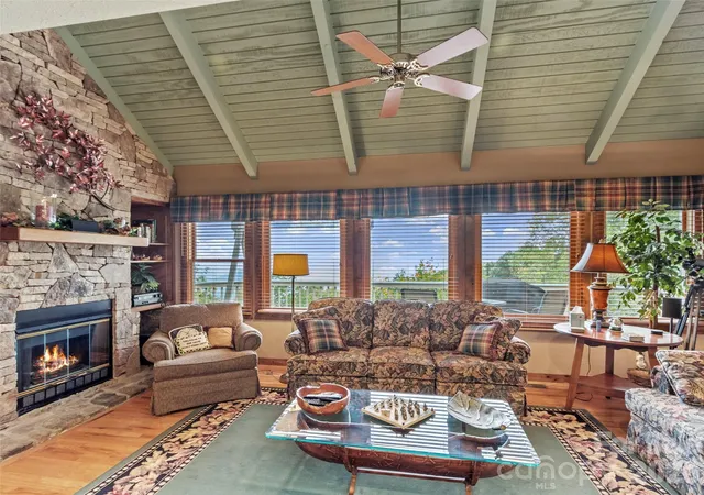 Photo 4 of Single family home for sale at 21 Ivy Ridge Rd, Burnsville, NC 28714 | MLS# 4358150 | Listing updated on 2026-08-07
