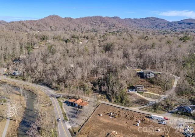 10th image of 16 Governors View Rd, Asheville, NC 28805 | MLS# 4358188