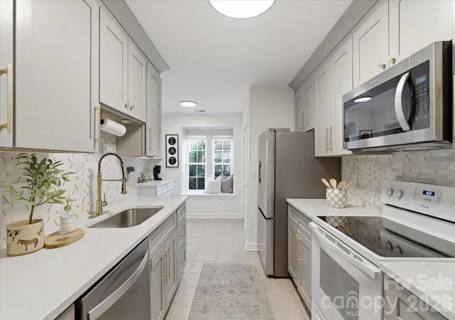 Photo 2 of Townhouse for sale at 2705 New Hamlin Way, Charlotte, NC 28210 | MLS# 4358259 | Listing updated on 2026-10-01
