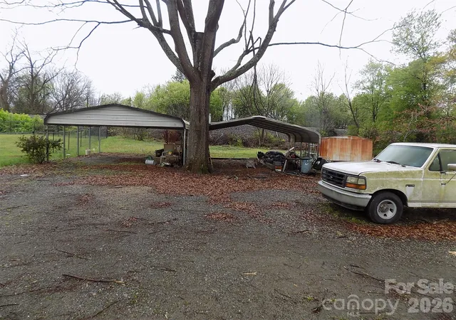 3rd image of 2605 Lowell Rd, Gastonia, NC 28054 | MLS# 4358349