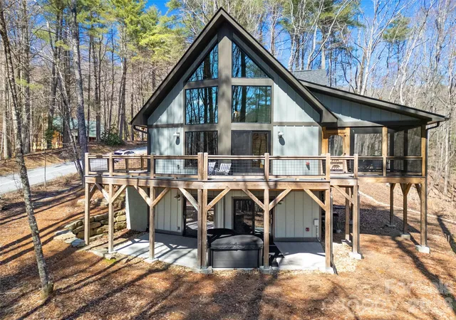 Photo 3 of Single family home for sale at 70 Unvdatlvi Ct, Brevard, NC 28712 | MLS# 4358667 | Listing updated on 2026-09-28