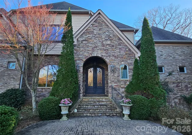 Photo 2 of Sale Pending at 9222 Woodhall Lake Dr, Waxhaw, NC 28173 | MLS# 4358734 | Listing updated on 2026-06-30