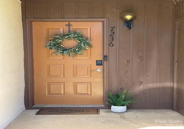 3rd image of 7236 Winery Ln, Charlotte, NC 28227