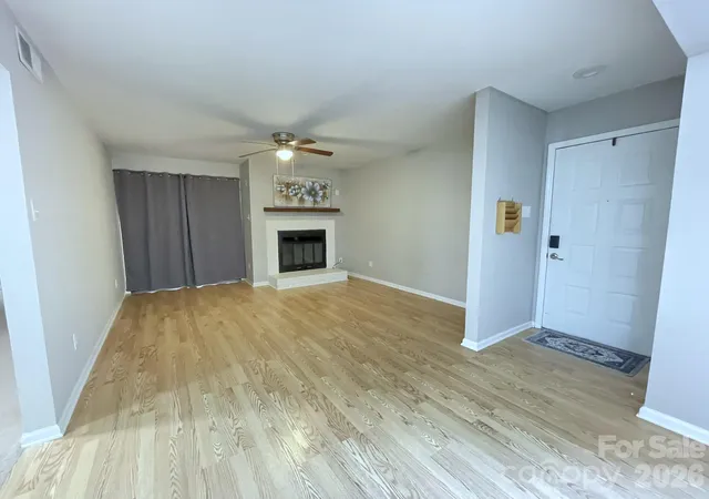 4th image of 7236 Winery Ln, Charlotte, NC 28227