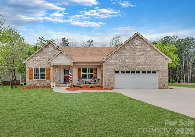 Homes for sale in Newton, NC | 2235 Picnic Dr, Newton, NC 28658 | MLS# 4358763