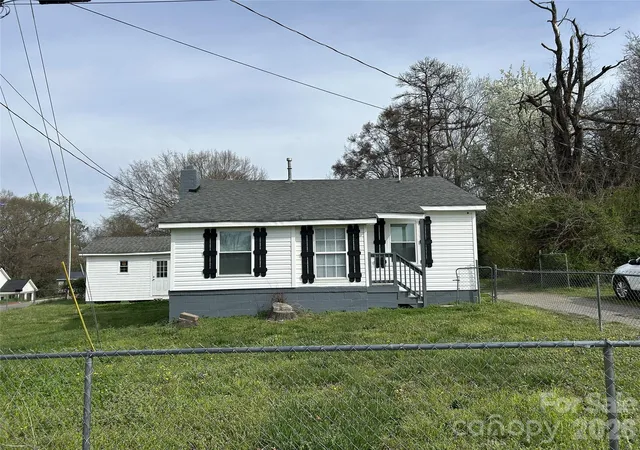 Homes for sale in Gastonia, NC | 1716 Pope Ave, Gastonia, NC 28052 | MLS# 4358799