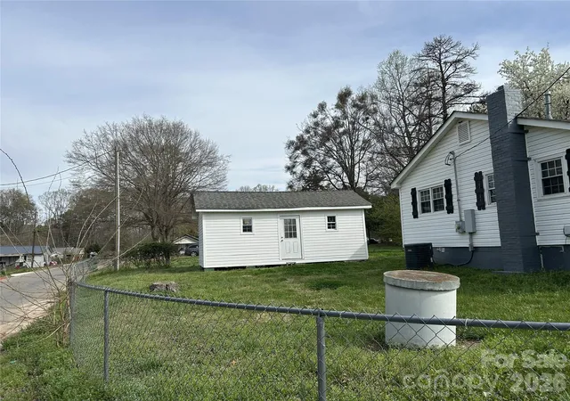 Homes for sale in Gastonia, NC | 1716 Pope Ave, Gastonia, NC 28052 | MLS# 4358799