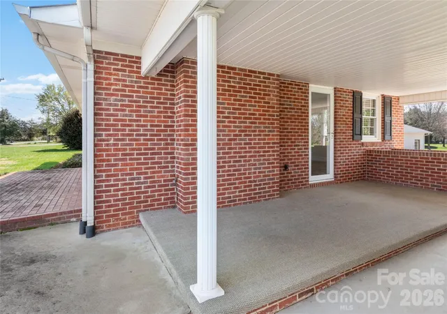 Photo 3 of Single family home for sale at 612 E Main St, Boonville, NC 27011 | MLS# 4358870 | Listing updated on 2026-09-22