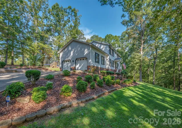 Photo 3 of Single family home for sale at 379 Moss Dr, Rutherfordton, NC 28139 | MLS# 4358911 | Listing updated on 2026-09-17