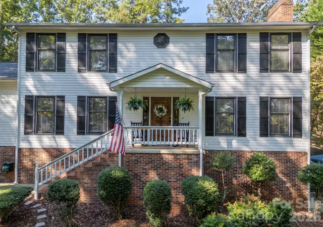 Photo 4 of Single family home for sale at 379 Moss Dr, Rutherfordton, NC 28139 | MLS# 4358911 | Listing updated on 2026-09-17