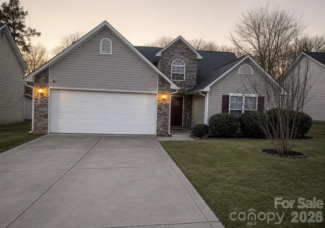 Photo 1 of Single family home for sale at 2636 Thistle Brk Dr, Concord, NC 28027 | MLS# 4358965 | Listing updated on 2026-09-24