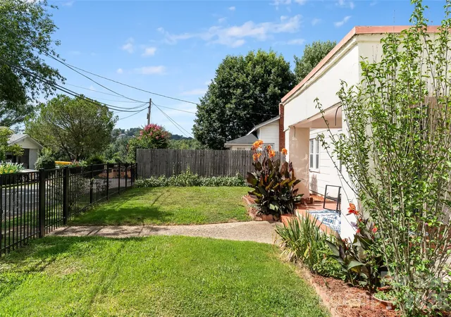3rd image of 63 Washington Ave, Asheville, NC 28804 | MLS# 4358977
