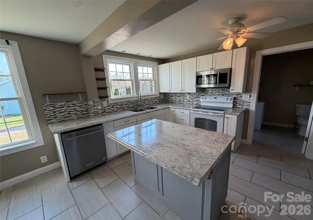 4th image of 405 Jug Wilson St, Morganton, NC 28655 | MLS# 4358982