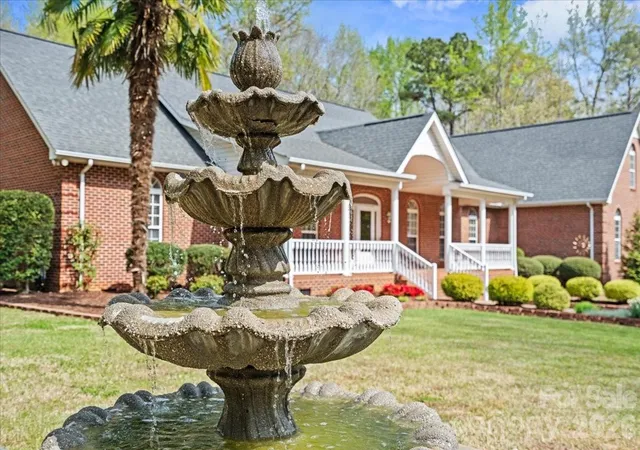 Photo 2 of Single family home for sale at 299 Fairway Ln, Pageland, SC 29728 | MLS# 4359076 | Listing updated on 2026-09-17