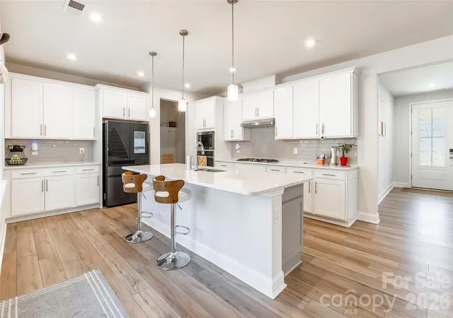1st image of 115 Hadley Ct, Mooresville, NC 28115 | MLS# 4359094