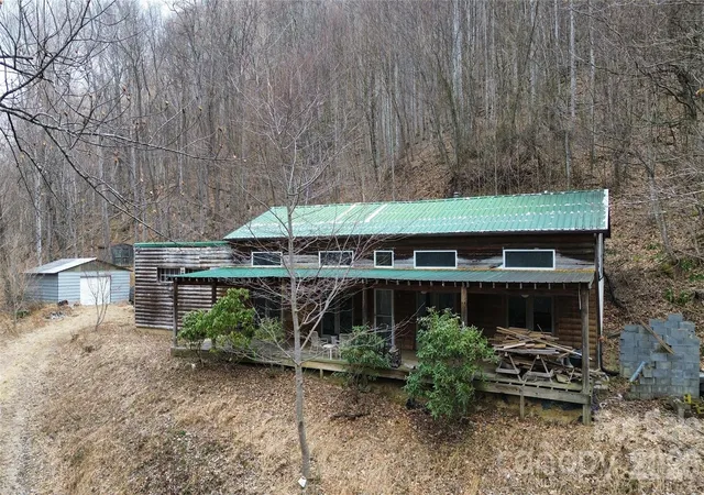 Photo 1 of Single family home for sale at 17619 Nc 209 Hwy, Hot Springs, NC 28743 | MLS# 4359158 | Listing updated on 2026-10-15