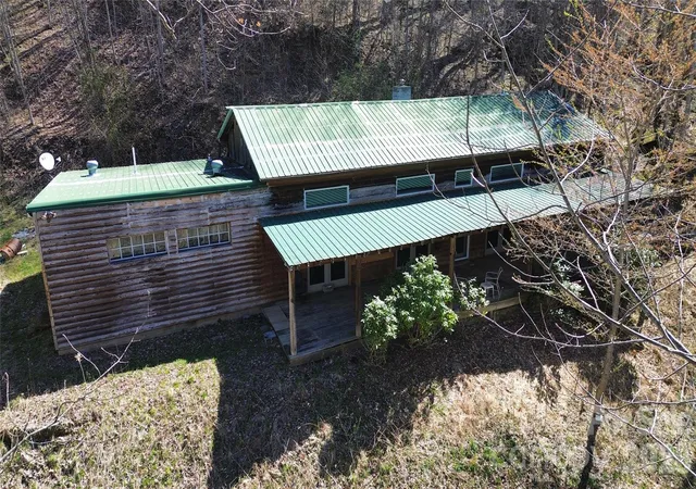 Photo 17 of Single family home for sale at 17619 Nc 209 Hwy, Hot Springs, NC 28743 | MLS# 4359158 | Listing updated on 2026-10-15