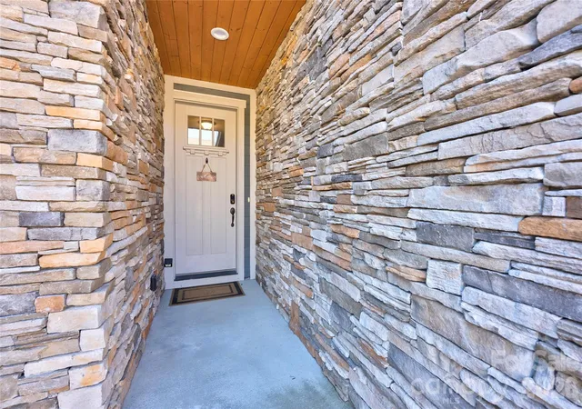 Photo 4 of Townhouse for sale at 509 Sweet Birch Park Ln, Black Mountain, NC 28711 | MLS# 4359166 | Listing updated on 2026-09-21