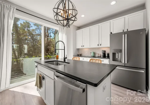 4th image of 566 West End Dr, Charlotte, NC 28208 | MLS# 4359190