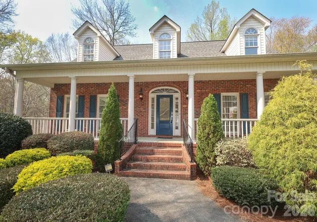 Homes for sale in Rock Hill, SC | 1406 Woodhurst Dr, Rock Hill, SC 29732 | MLS# 4359210
