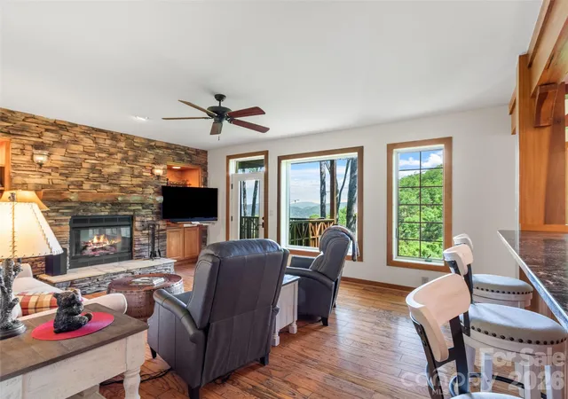 Homes for sale in Burnsville, NC | 61 Creekside Wy, Burnsville, NC 28714