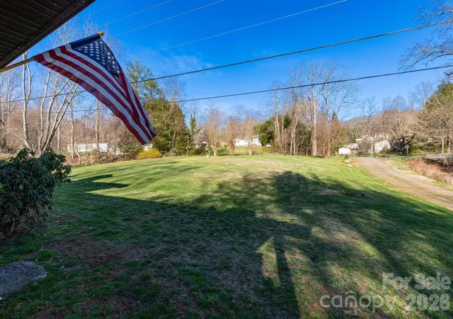 2nd image of 586 Justice Ridge Rd, Candler, NC 28715 | MLS# 4359252