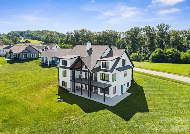 4th image of 1026 Hillside Ridge Rd, Candler, NC 28715 | MLS# 4359352