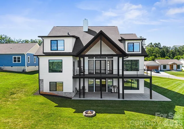 5th image of 1026 Hillside Ridge Rd, Candler, NC 28715 | MLS# 4359352
