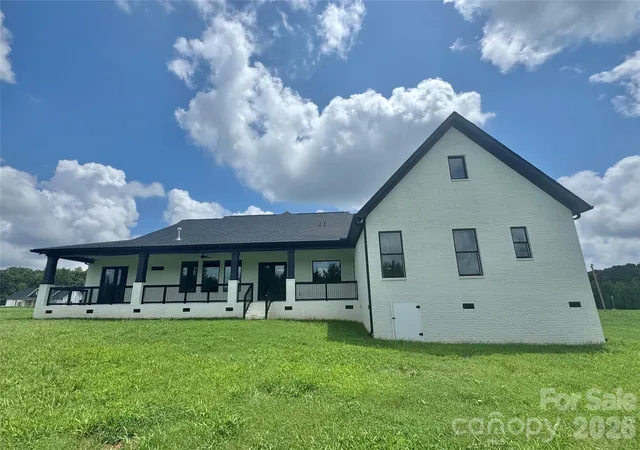 Photo 44 of Single family home for sale at 254 Triple Ponds Ct, Clover, SC 29710 | MLS# 4359431 | Listing updated on 2026-08-31