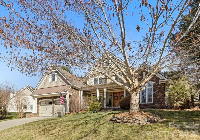 Photo 2 of Single family home for sale at 47 Ledgestone Dr, Fairview, NC 28730 | MLS# 4359435 | Listing updated on 2026-10-03