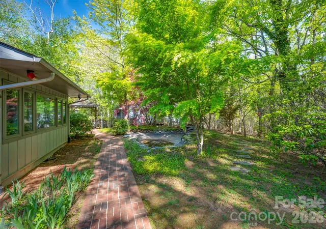 Photo 4 of Single family home for sale at 176 Fox Run Ln, Tryon, NC 28782 | MLS# 4359459 | Listing updated on 2026-09-22