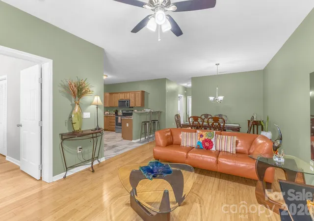 4th image of 709 Villas Ct, Asheville, NC 28806 | MLS# 4359465