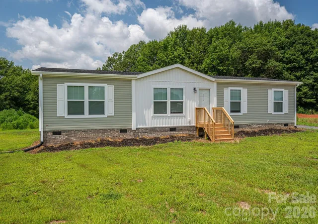 Homes for sale in Lawndale, NC | 808 W Eagleview Ln, Lawndale, NC 28090 | MLS# 4359481