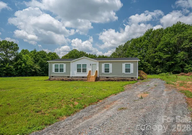 3rd image of 808 W Eagleview Ln, Lawndale, NC 28090 | MLS# 4359481