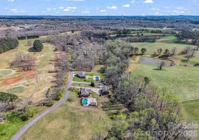 Photo 3 of Single family home for sale at 148 Fairway Dr, Forest City, NC 28043 | MLS# 4359484 | Listing updated on 2026-09-25