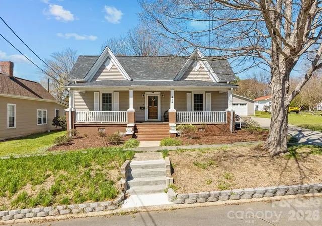 Photo 3 of Single family home for sale at 414 S Spencer Ave, Spencer, NC 28159 | MLS# 4359494 | Listing updated on 2026-09-19